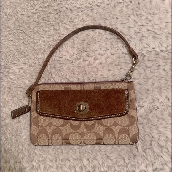 Coach Handbags - Coach wristlet